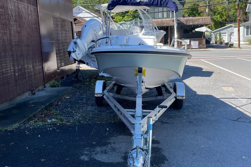 Slide: The Image of Edgewater 158CS 2025 - 2