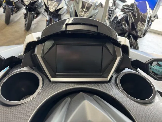 Slide: The Image of Yamaha FX SVHO 2025 - 15