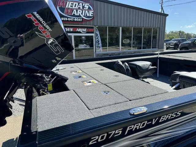 Slide: The Image of Lund 2075 Pro V Bass XS 2025 - 3