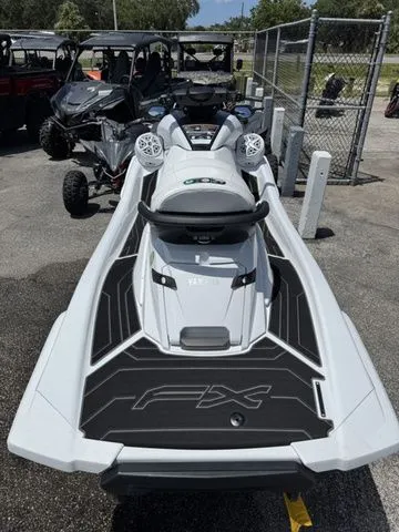 Slide: The Image of Yamaha FX Cruiser SVHO 2025 - 7