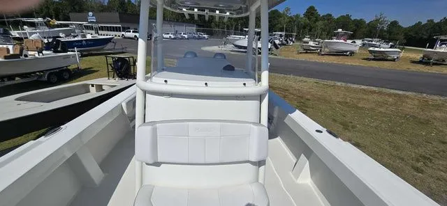 Slide: The Image of Parker Marine 2501 Parker 2022 - 10