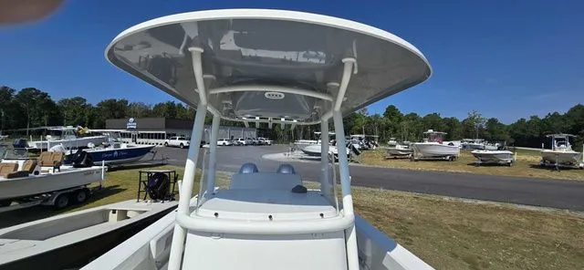 Slide: The Image of Parker Marine 2501 Parker 2022 - 11