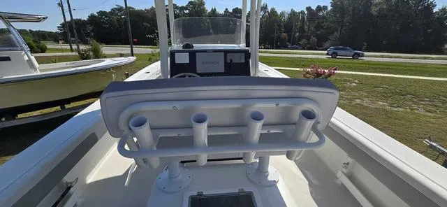 Slide: The Image of Parker Marine 2501 Parker 2022 - 28