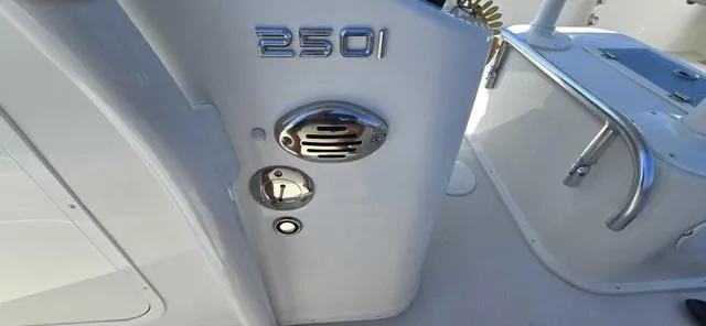 Slide: The Image of Parker Marine 2501 Parker 2022 - 37