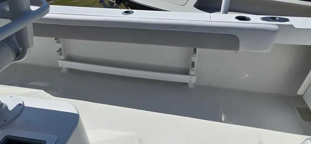 Slide: The Image of Parker Marine 2501 Parker 2022 - 39