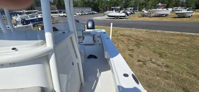 Slide: The Image of Parker Marine 2501 Parker 2022 - 55