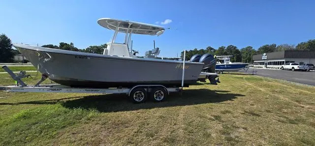 Slide: The Image of Parker Marine 2501 Parker 2022 - 62