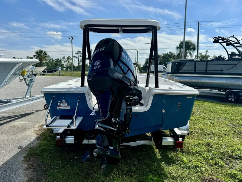 Slide: The Image of Sea Pro 172 Bay 2025 - 3