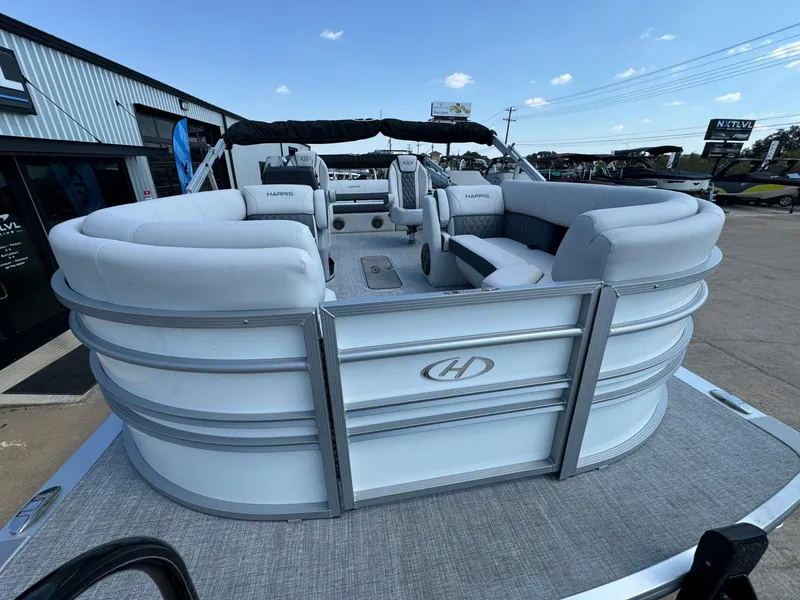 Slide: The Image of Harris Sunliner 230 2024 - 8