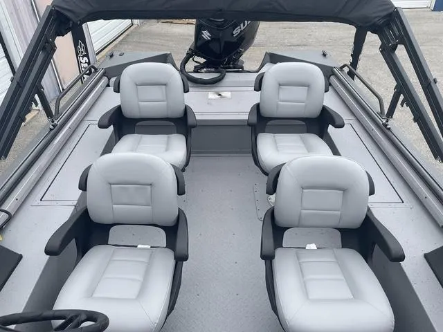 Slide: The Image of SeaArk Easy cat 2025 - 10