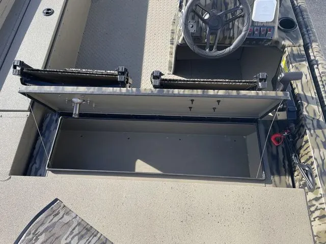 Slide: The Image of SeaArk Shadow 18 SC 2024 - 15