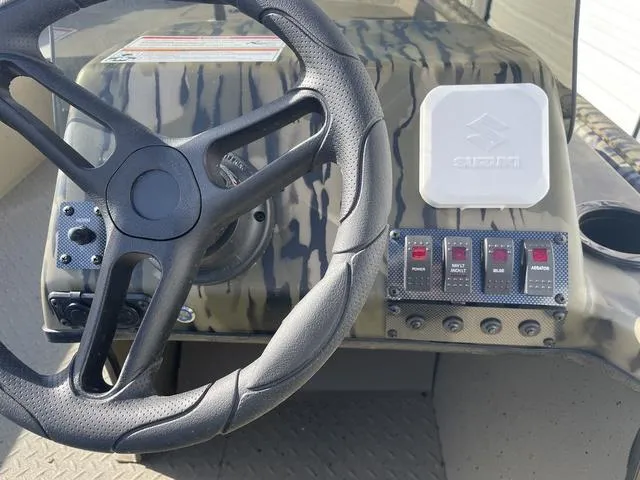 Slide: The Image of SeaArk Shadow 18 SC 2024 - 17