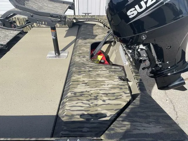 Slide: The Image of SeaArk Shadow 18 SC 2024 - 21