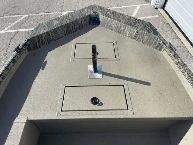 Slide: The Image of SeaArk Shadow 18 SC 2024 - 7