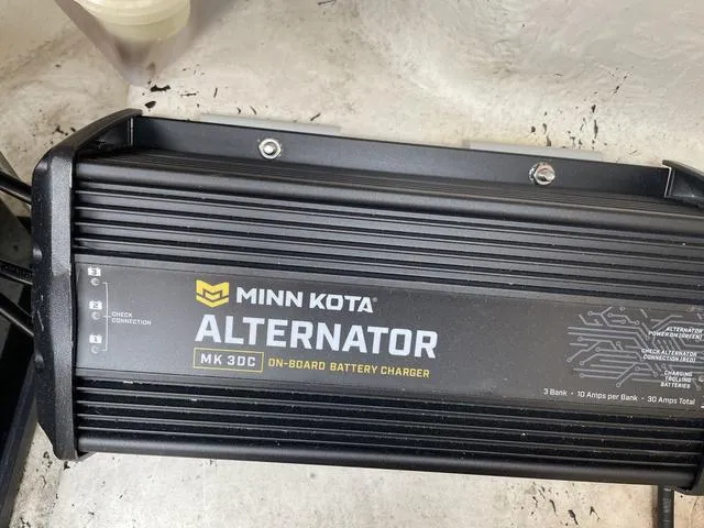 Slide: The Image of Minn Kota MK 30C on-board battery charger for Bass Cat Cougar FTD 2020. - 26