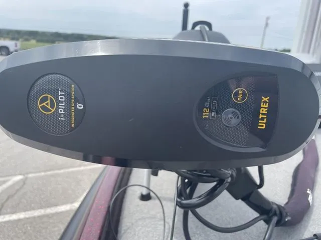 Slide: The Image of Bass Cat Cougar FTD 2020 with Minn Kota Ultrex i-Pilot trolling motor. - 6