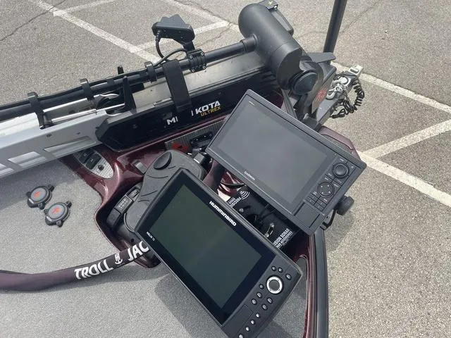 Slide: The Image of Bass Cat Cougar FTD 2020 boat with advanced fish finders and trolling motor. - 8