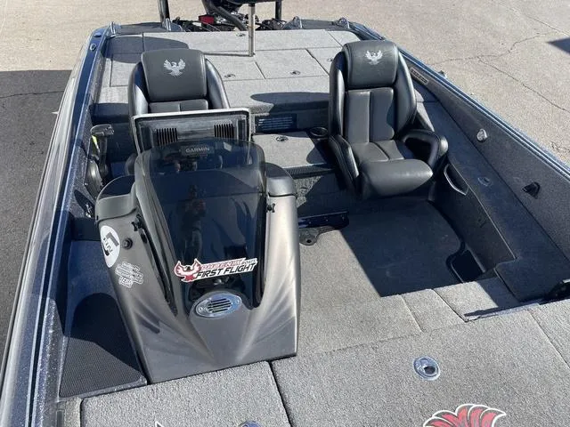 Slide: The Image of Phoenix Bass Boat 920 Elite 2022 - 11