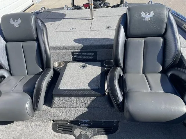 Slide: The Image of Phoenix Bass Boat 920 Elite 2022 - 17