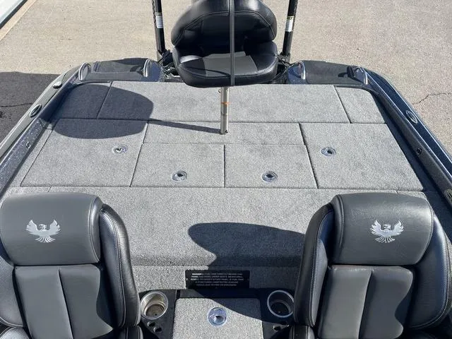 Slide: The Image of Phoenix Bass Boat 920 Elite 2022 - 18