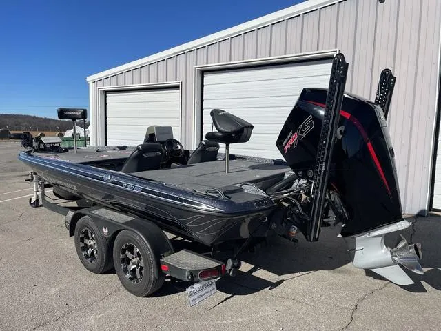 Slide: The Image of Phoenix Bass Boat 920 Elite 2022 - 3