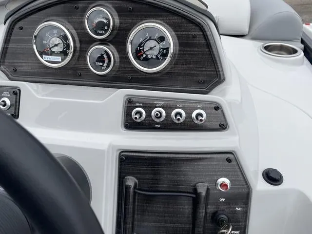 Slide: The Image of Lowe SS230W 2024 - 15