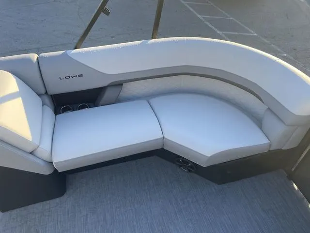 Slide: The Image of Lowe SS230W 2024 - 11