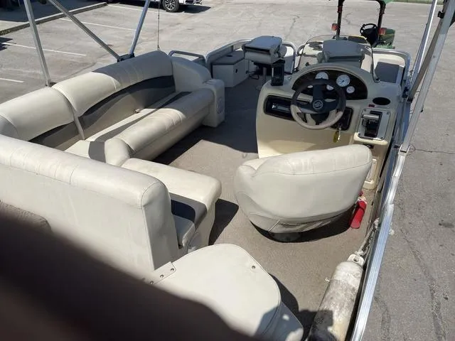 Slide: The Image of Lowe Trinidad 204 2003 - 10