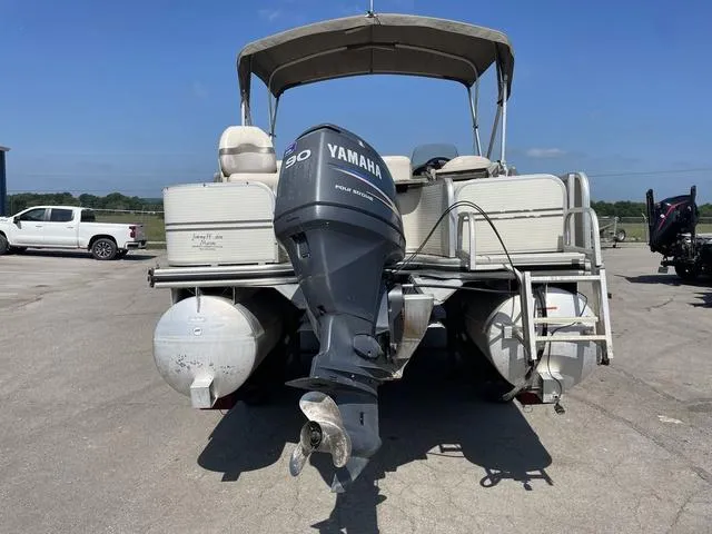 Slide: The Image of Lowe Trinidad 204 2003 - 3