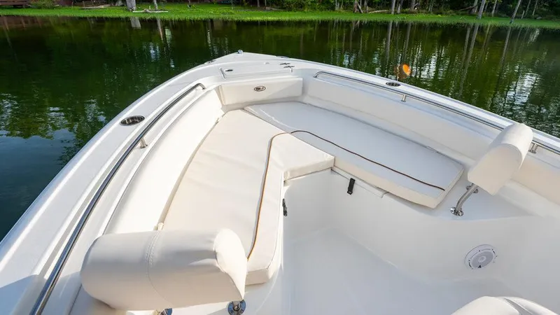 Slide: The Image of Sea Hunt Ultra 239 SE 2025 - 10