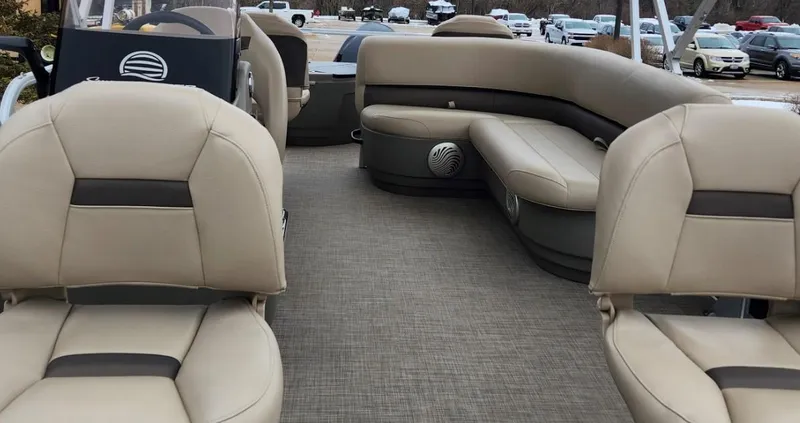 Slide: The Image of Sun Tracker Bass Buggy 18 DLX 2025 - 86