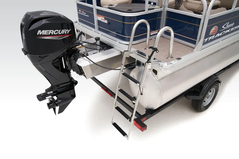 Slide: The Image of Sun Tracker Bass Buggy 18 DLX 2025 - 73