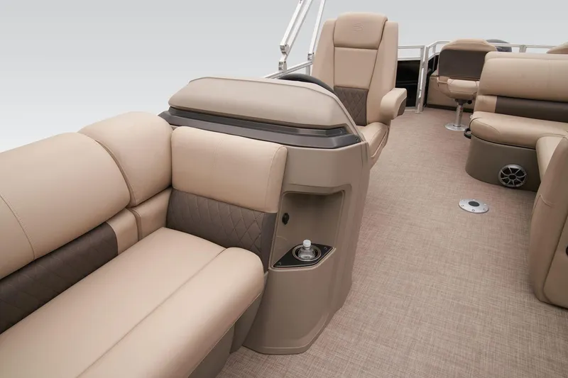 Slide: The Image of Sun Tracker SportFish 22 DLX 2025 - 35