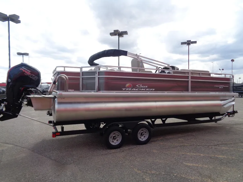 Slide: The Image of Sun Tracker Fishin' Barge 22 DLX 2025 - 72