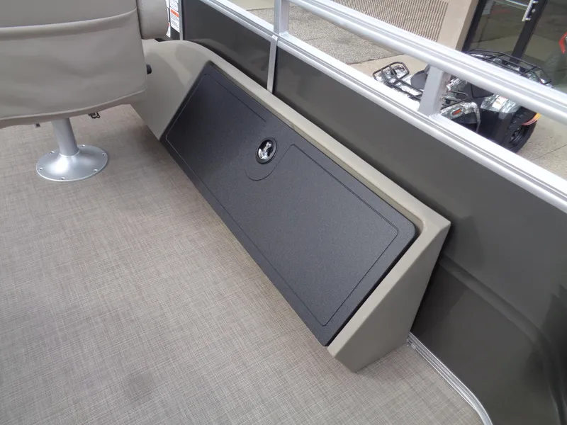 Slide: The Image of Sun Tracker Fishin' Barge 22 DLX 2025 - 86