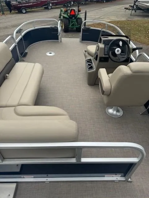 Slide: The Image of Sun Tracker Bass Buggy 16 XL Select 2025 - 71