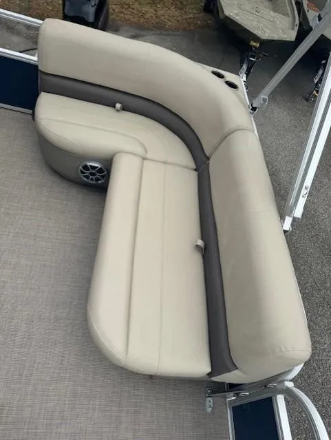 Slide: The Image of Sun Tracker Bass Buggy 16 XL Select 2025 - 73