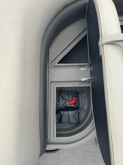 Slide: The Image of Sun Tracker Bass Buggy 16 XL Select 2025 - 75