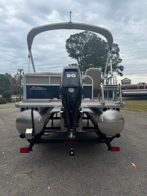 Slide: The Image of Sun Tracker Bass Buggy 16 XL Select 2025 - 84