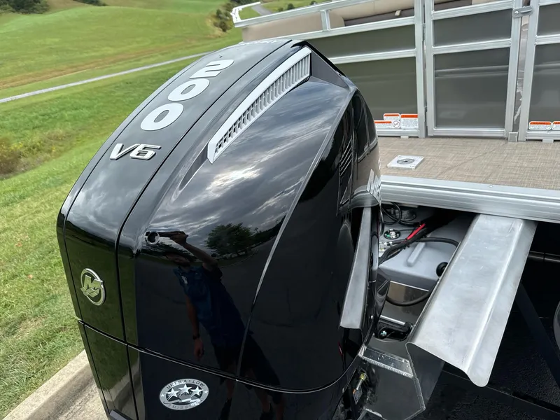 Slide: The Image of 2025 Sun Tracker Party Barge 22 RF XP3 with powerful 200 V6 engine. - 8