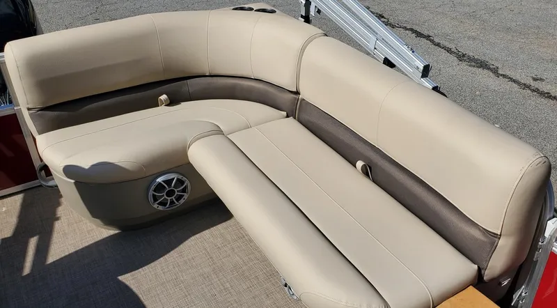 Slide: The Image of Sun Tracker Bass Buggy 16 XL Select 2025 - 78
