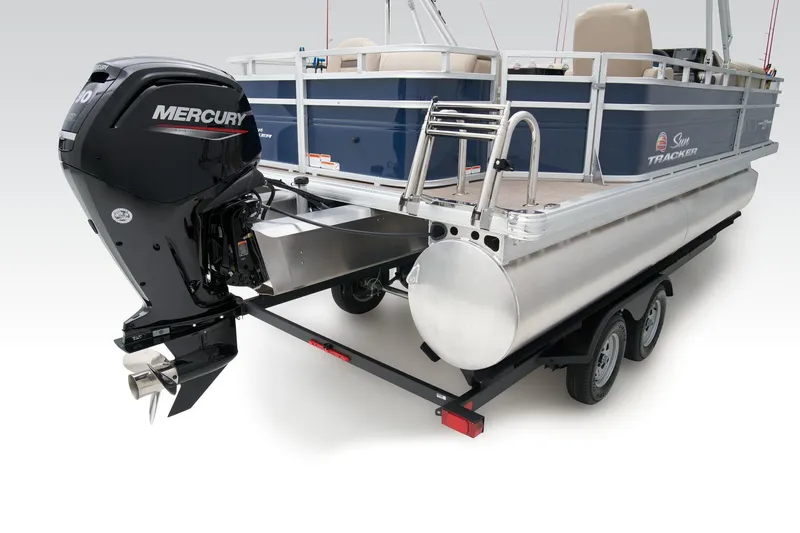 Slide: The Image of Manufacturer Provided Image: Sun Tracker Fishin' Barge 20 DLX - 38