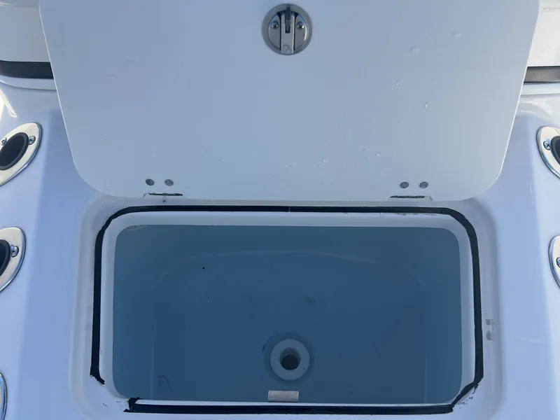 Slide: The Image of Robalo 206 Cayman 2024 - 15