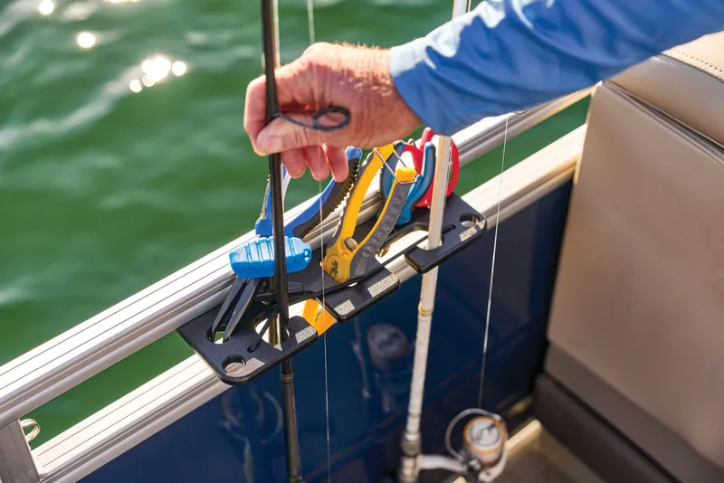 Slide: The Image of Sun Tracker Fishin' Barge 22 XP3 2025 - 72