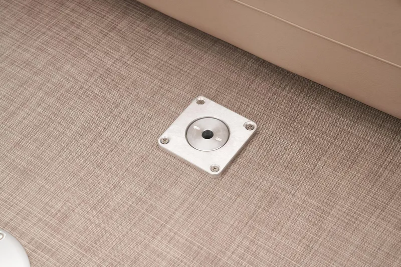 Slide: The Image of Sun Tracker SportFish 22 DLX 2025 - 62