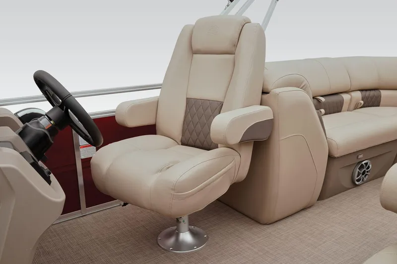 Slide: The Image of Sun Tracker Party Barge 24 DLX 2025 - 37