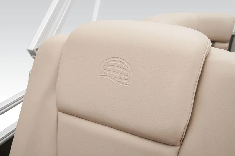 Slide: The Image of Sun Tracker Party Barge 22 RF XP3 2025 - 53