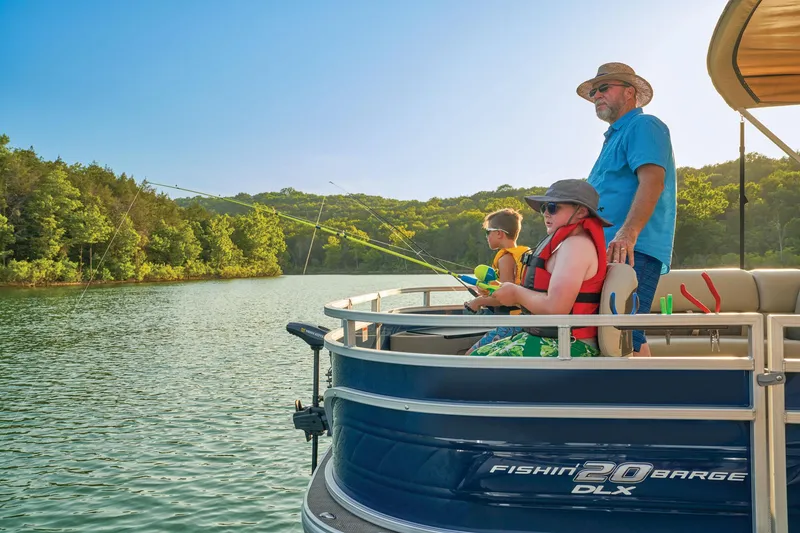 Slide: The Image of Sun Tracker Fishin' Barge 20 DLX 2025 - 17