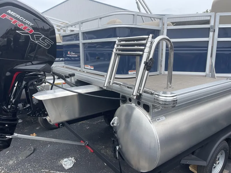 Slide: The Image of 2025 Sun Tracker Fishin' Barge 20 DLX with Mercury Pro XS engine, rear view. - 5