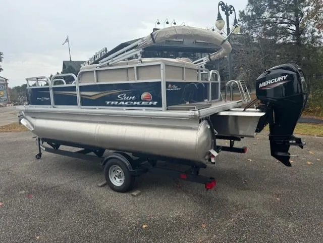 Slide: The Image of Sun Tracker Bass Buggy 16 XL Select 2025 - 85